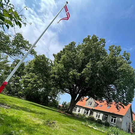 Nygaard Nocleg ze śniadaniem 3*